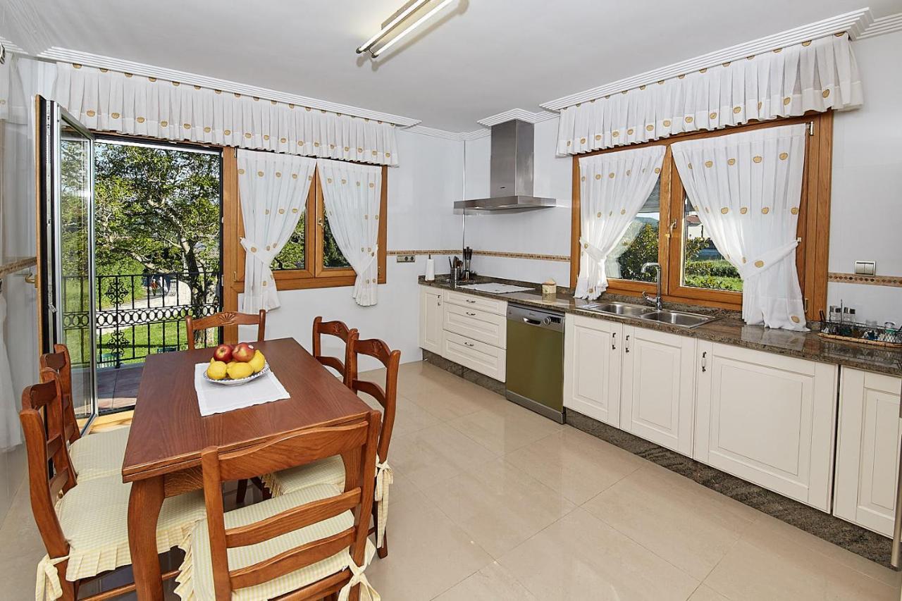 Alojamiento Extrahotelero Casa Ernestina Castillo  Экстерьер фото